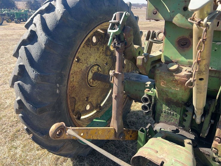 john-deere-530-image-42