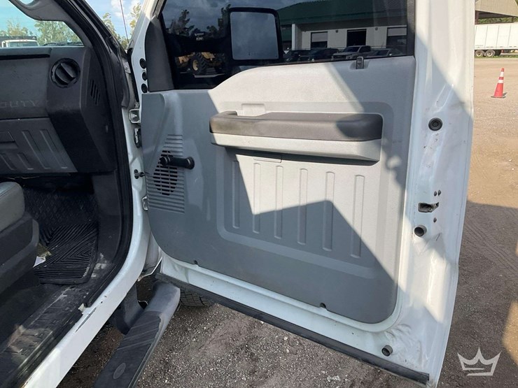 2012-ford-f450-image-25