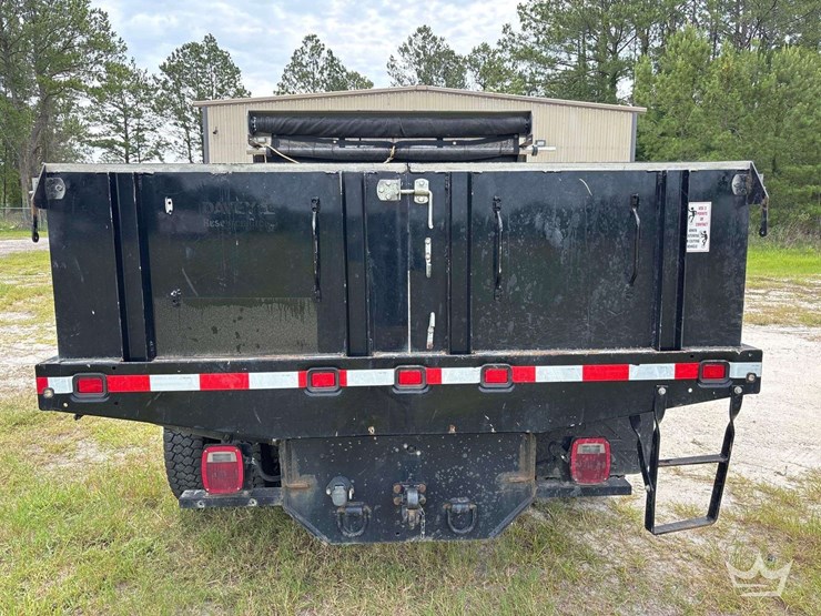 2022-chevrolet-silverado-6500hd-image-57