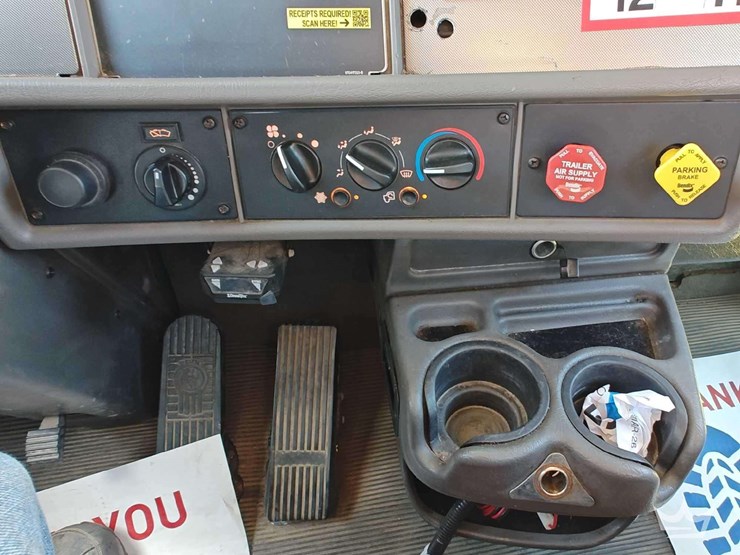 2016-kenworth-t370-image-48