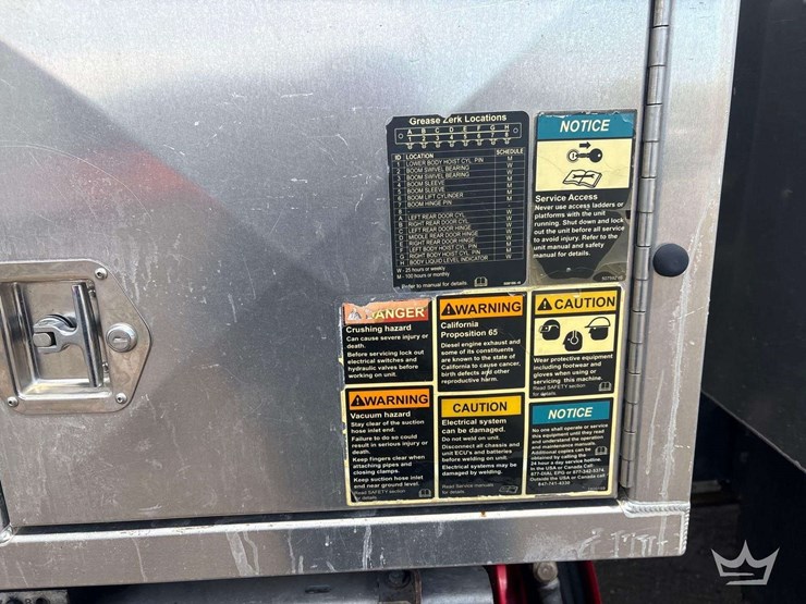 2016-kenworth-t880-image-36