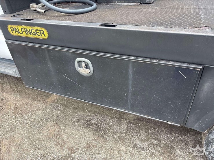 utility-flatbed-image-16