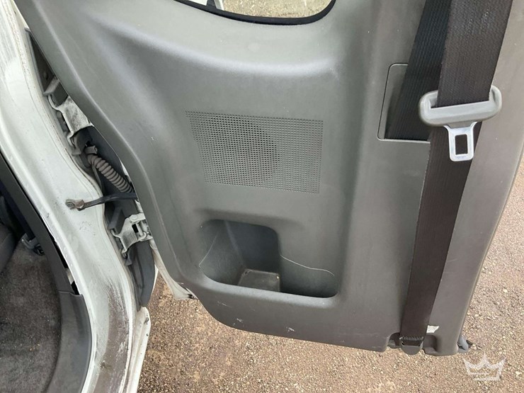 2018-nissan-frontier-image-21