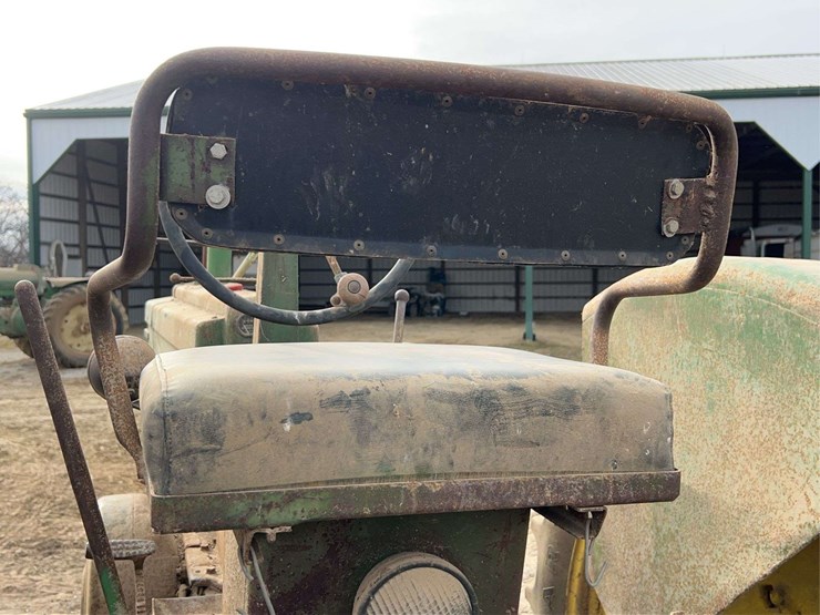 john-deere-model-b-image-40