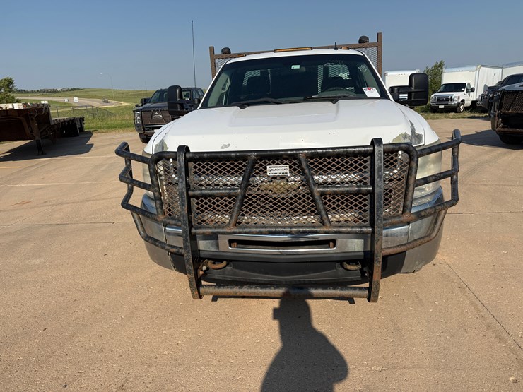 2010-chevrolet-silverado-3500hd-image-2