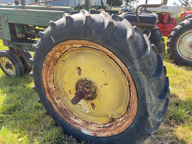 john-deere-model-b-image-5