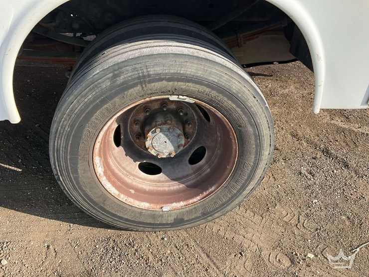 2012-ford-f450-image-17