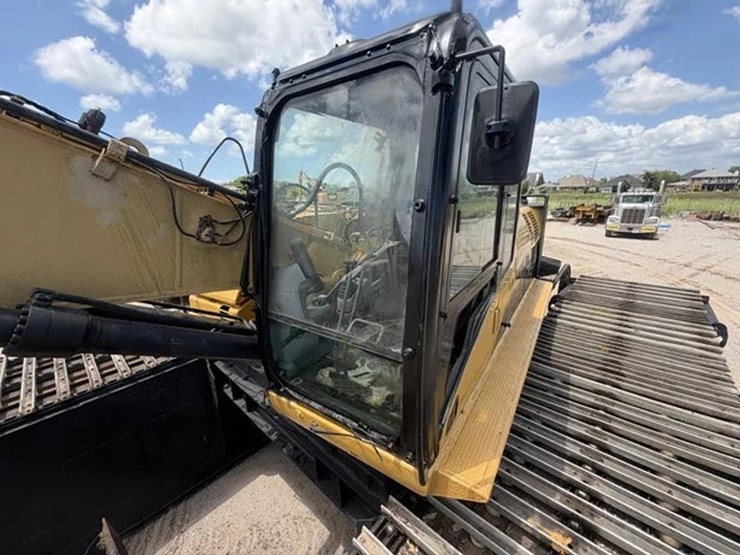 2009-caterpillar-320dl-image-56