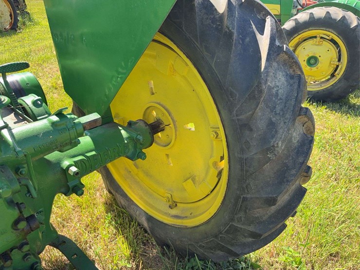 john-deere-model-b-image-7