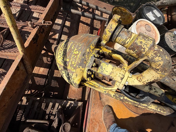 1981-wichtex-dd-75’-x-280k-lbs-300-hp-5,000’-trailer-mtd-drilling-rig-image-22