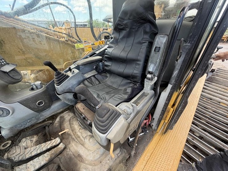 2009-caterpillar-320dl-image-94