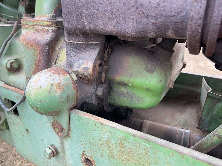 john-deere-520-image-23