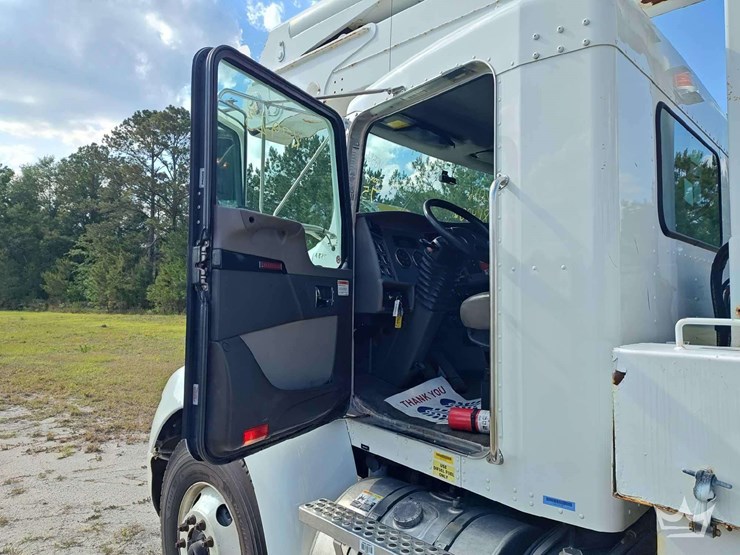 2016-kenworth-t370-image-38