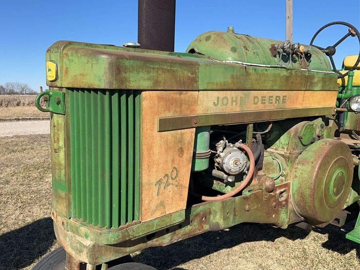john-deere-720-image-13