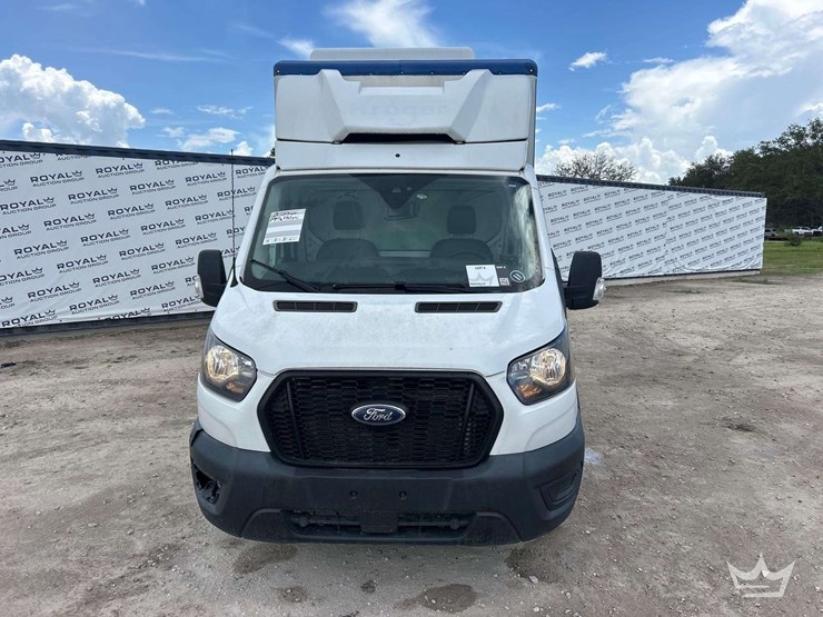 2022-ford-transit-image-25