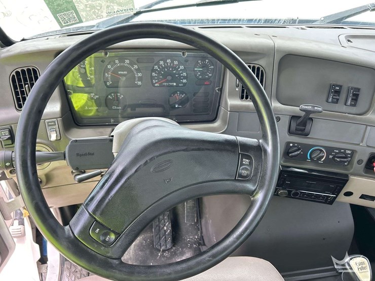 2003-sterling-l9500-image-17