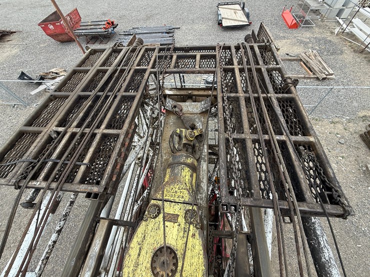 1979-franks-explorer-iii-1287/160-dtd-ht-96’-215k-4-axle-well-service-workover-rig-image-21