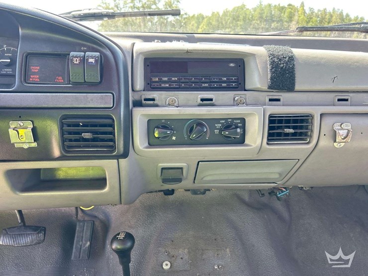 1995-ford-f350-image-18