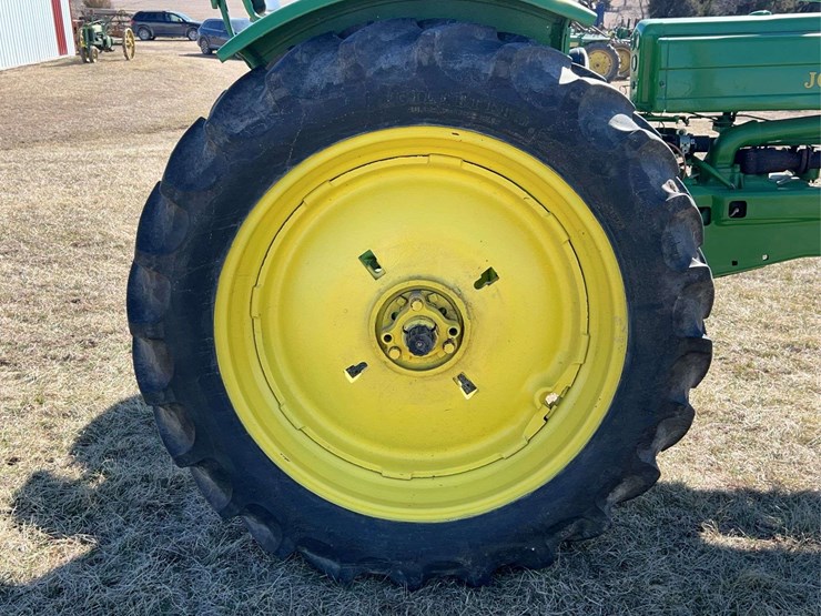 john-deere-model-b-image-35