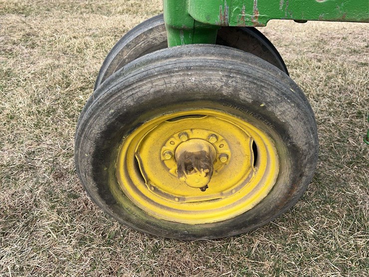 john-deere-model-b-image-15