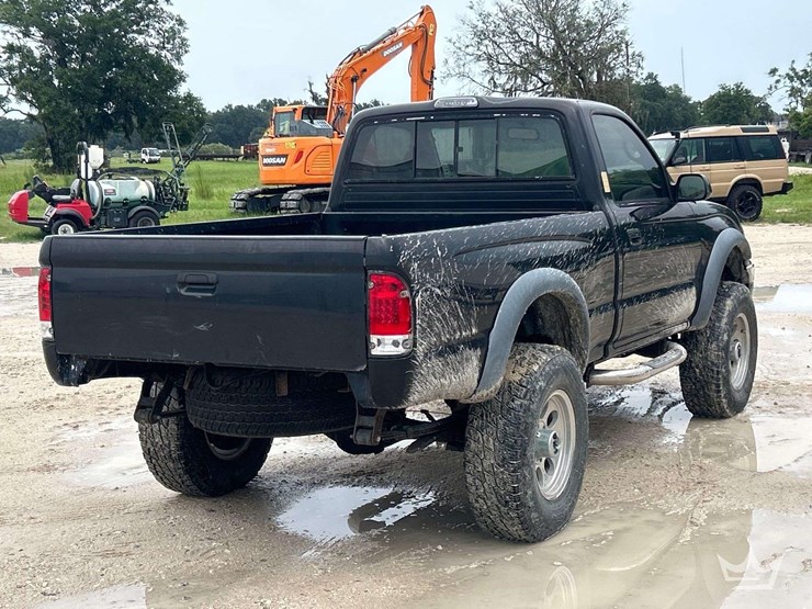 2002-toyota-tacoma-image-3
