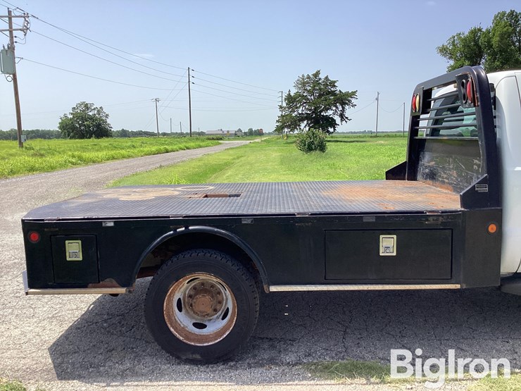 2011-ford-f550-xl-image-17