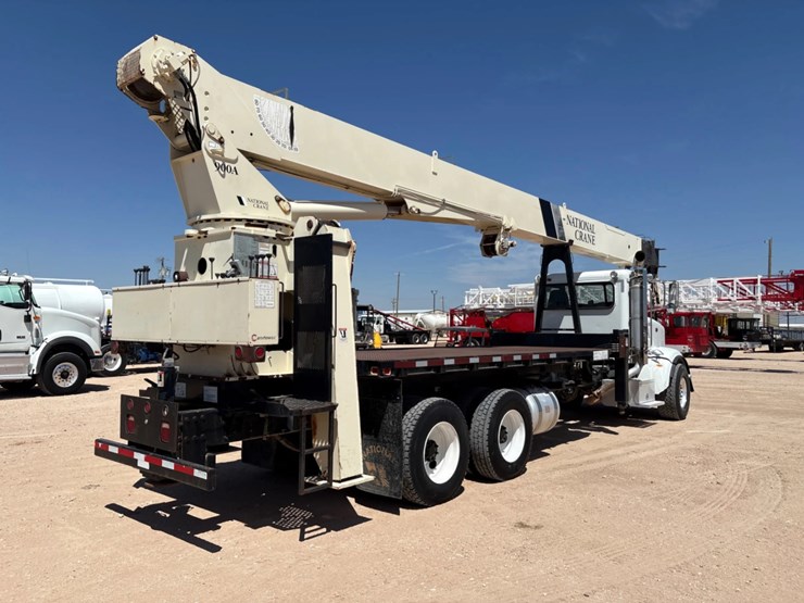2010-peterbilt-367-image-5