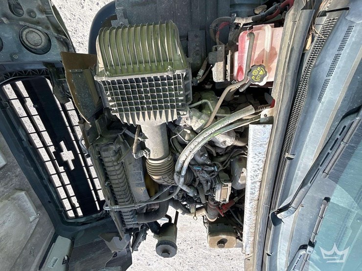 2022-chevrolet-silverado-5500hd-image-9