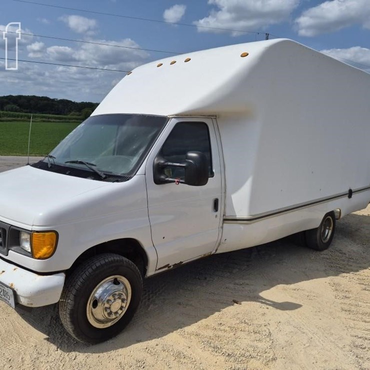 2003 FORD E350