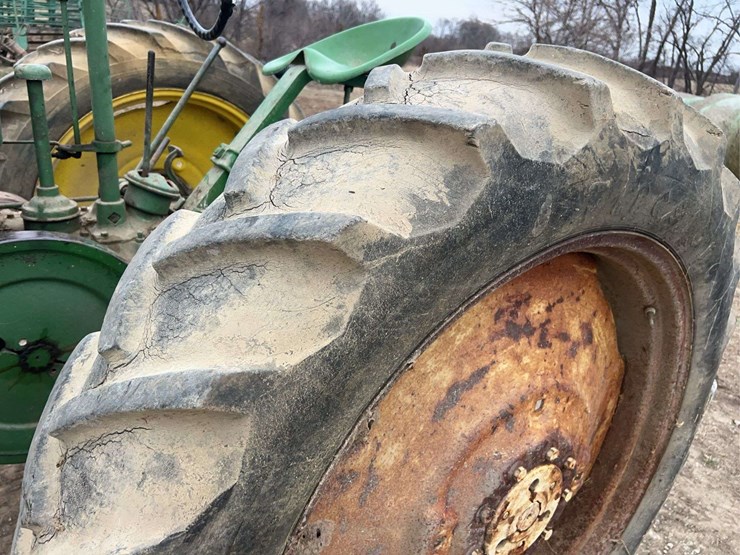 john-deere-model-b-image-40