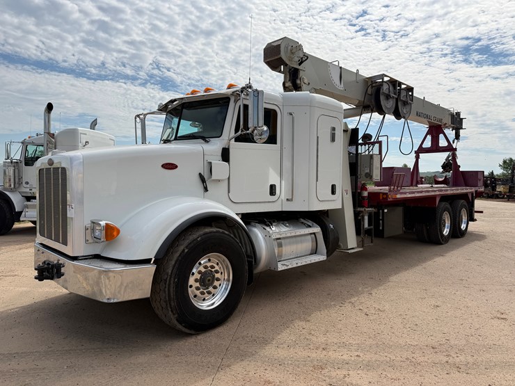 2015-peterbilt-365-image-2