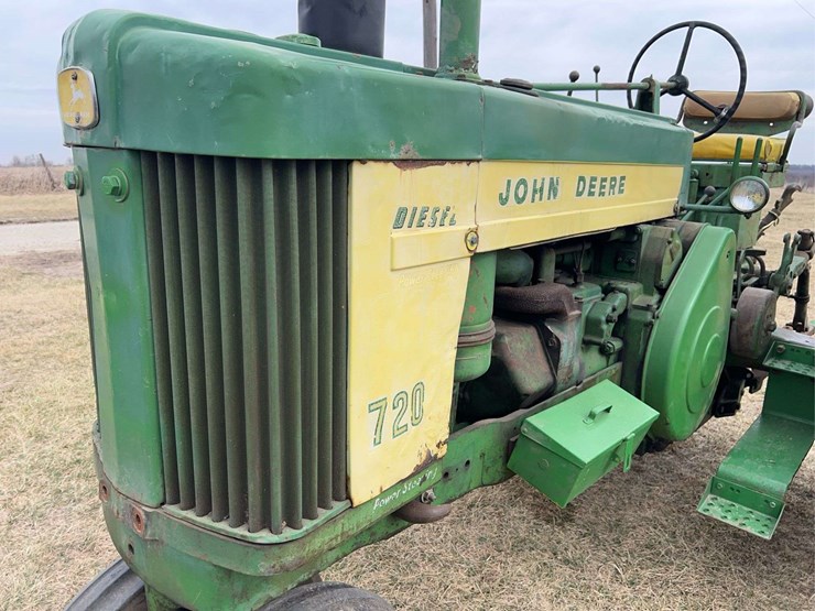 john-deere-720-image-14