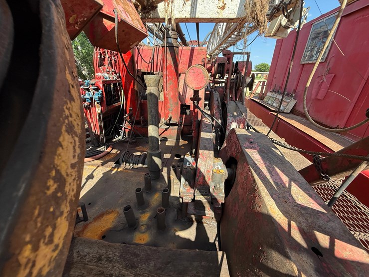 1981-wichtex-dd-75’-x-280k-lbs-300-hp-5,000’-trailer-mtd-drilling-rig-image-24