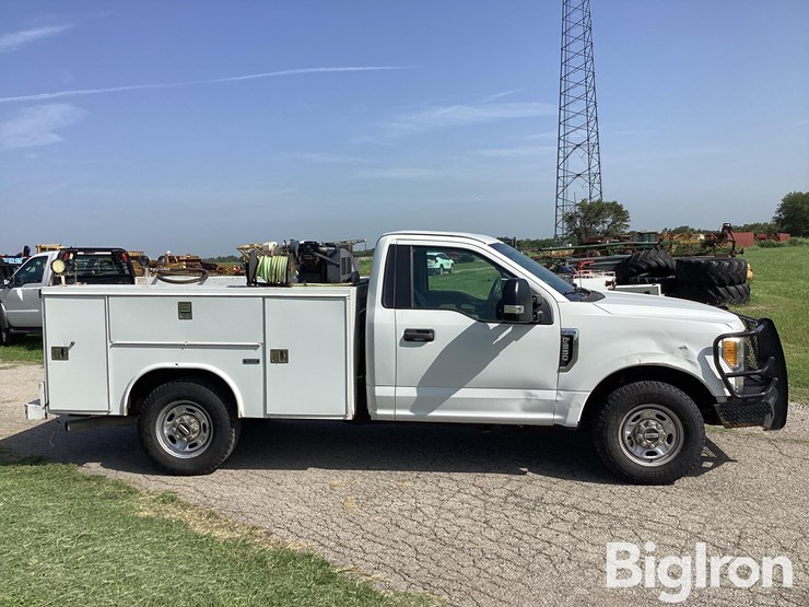 2017-ford-f250-xl-image-4