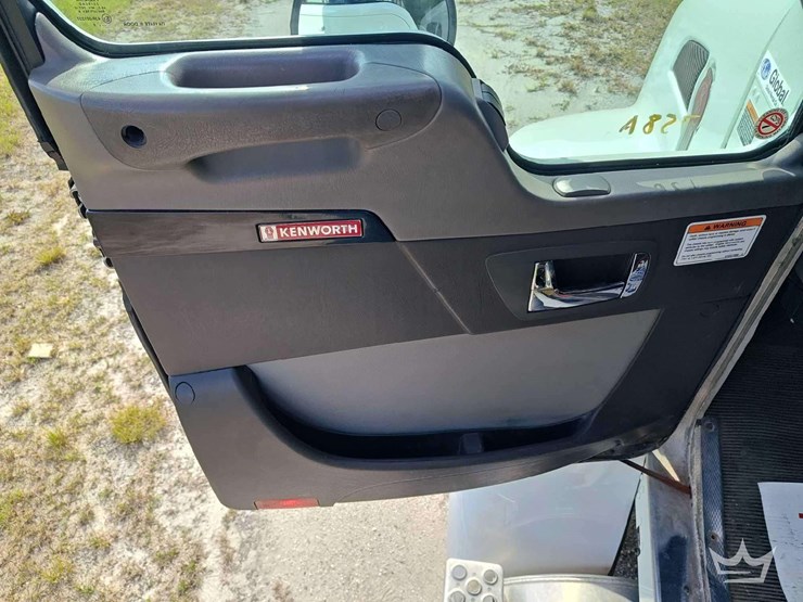 2016-kenworth-t370-image-39