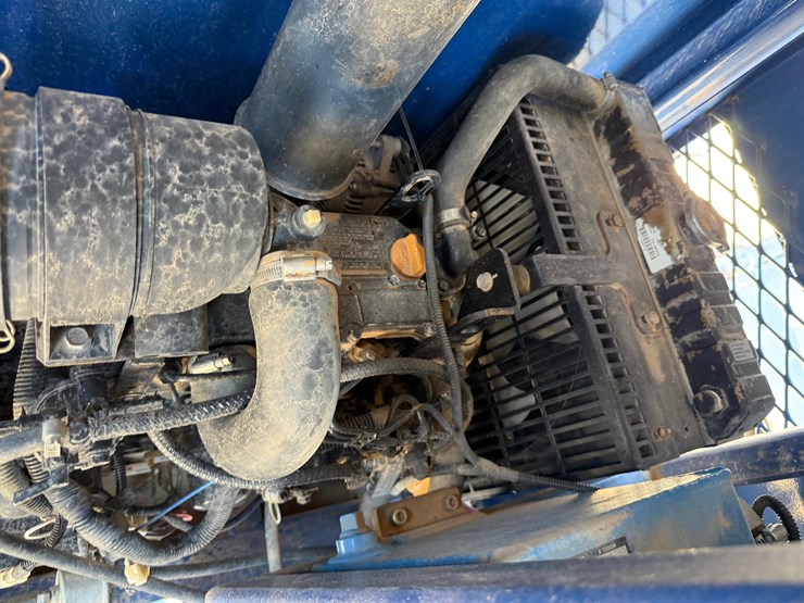 self-contained-20k-wp-grease-injection-unit-combo-p/b-8.4-kw-isuzu-diesel-generator-image-4