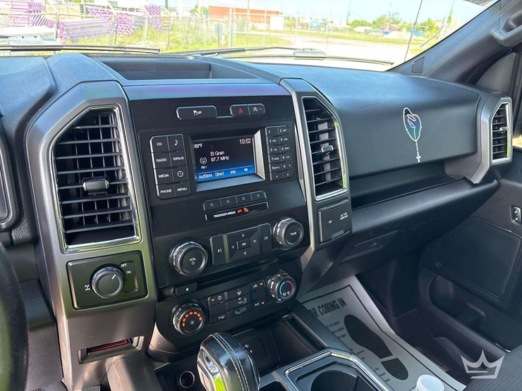 2016-ford-f150-image-17