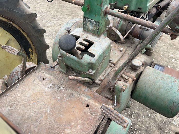 john-deere-model-b-image-37