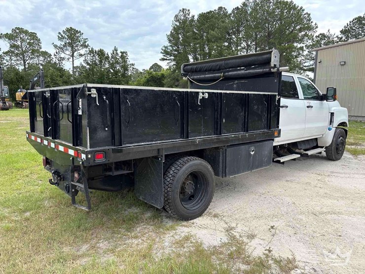 2022-chevrolet-silverado-6500hd-image-3
