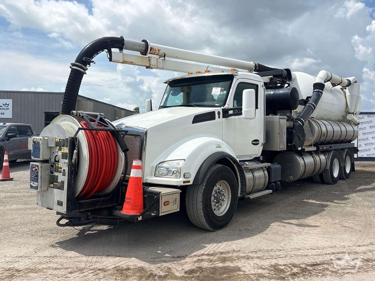 2016-kenworth-t880-image-1