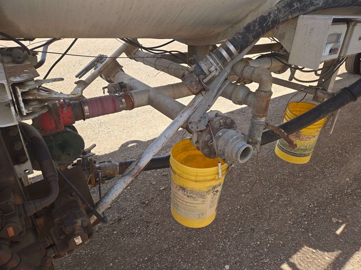 2000-tlmm-tanker-trailer-image-9