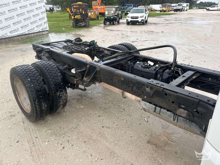 2017-ford-f550-image-19