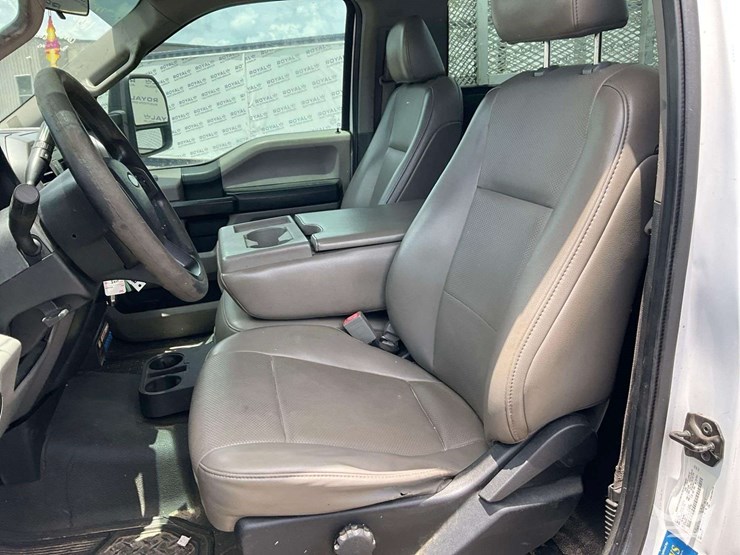 2019-ford-f450-image-18