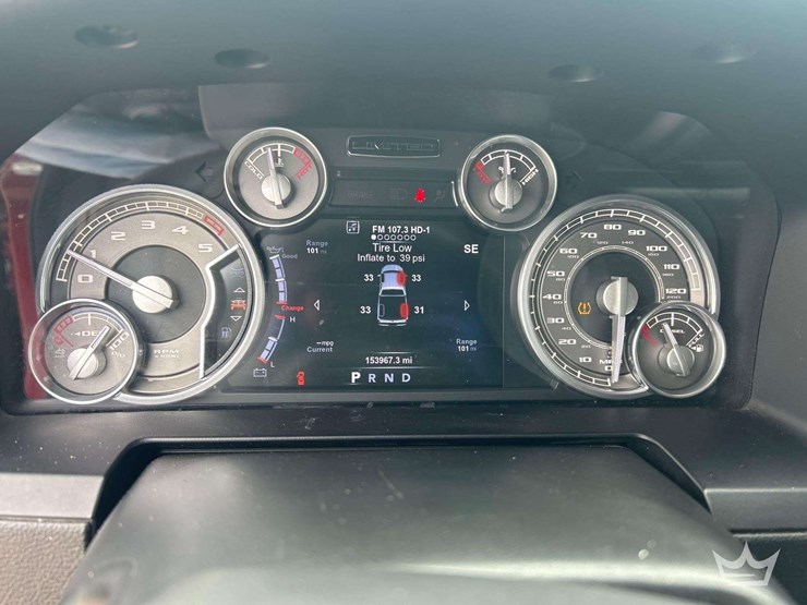 2015-dodge-1500-image-16