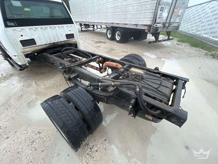 2017-ford-f550-image-10