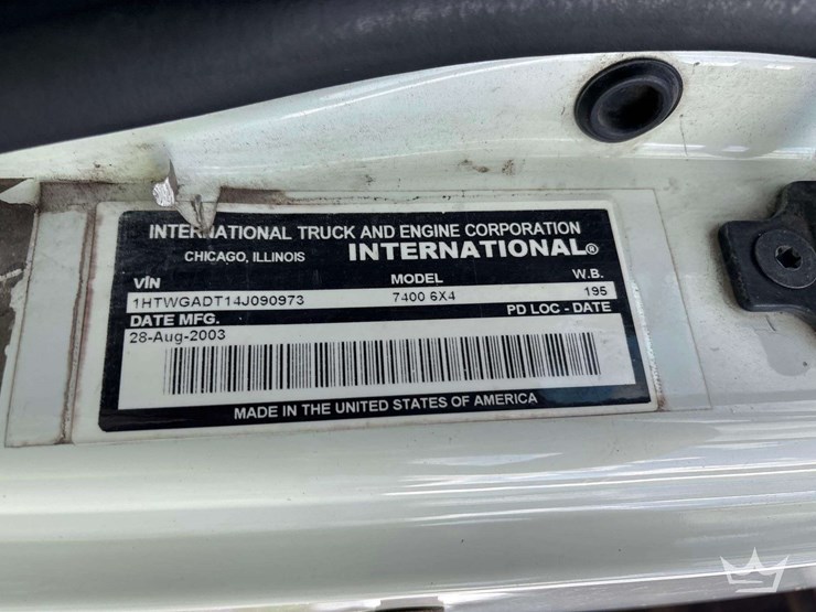 2004-international-7400-image-5