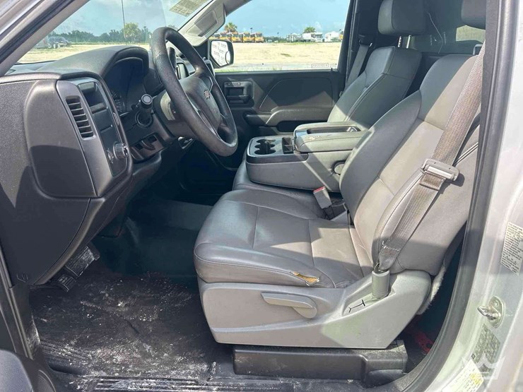2015-chevrolet-silverado-1500-image-18