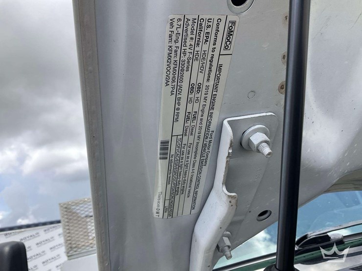 2019-ford-f450-image-9