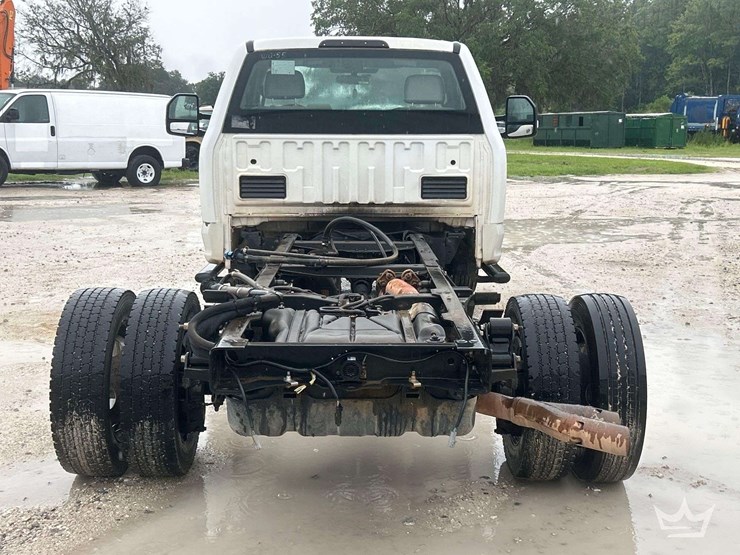 2017-ford-f550-image-23