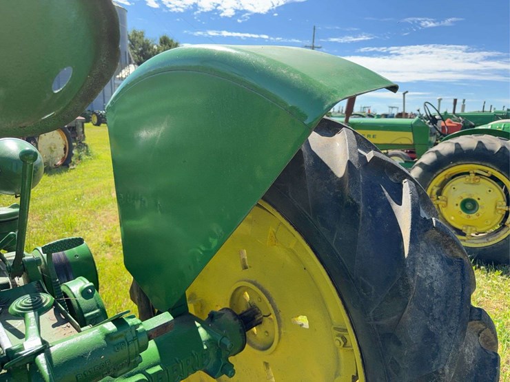 john-deere-model-b-image-6